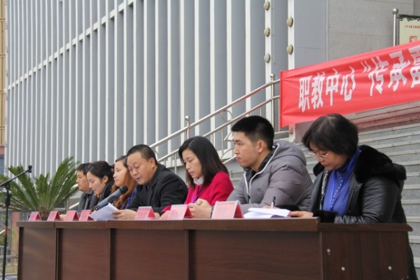 传承雷锋精神,争做文明使者